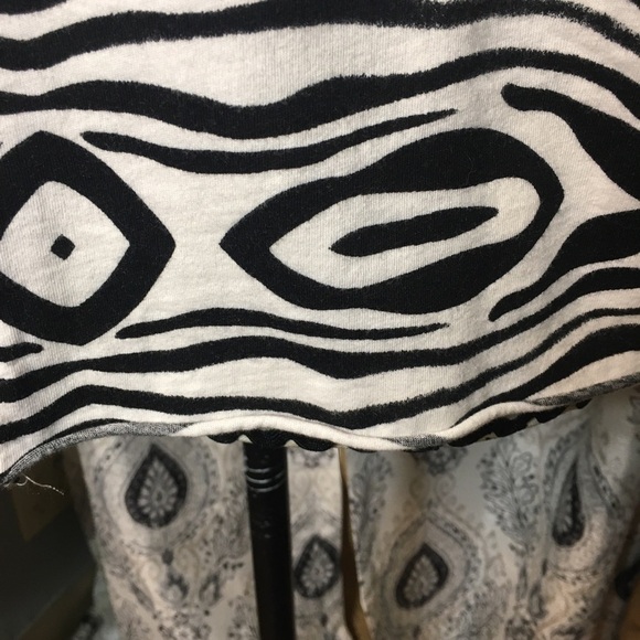 Grayson Threads zebra striped crop top - Picture 6 of 9